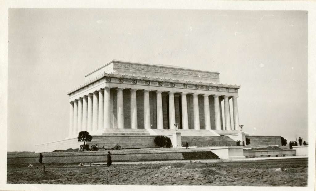 Lincoln Memorial side view- 1920s