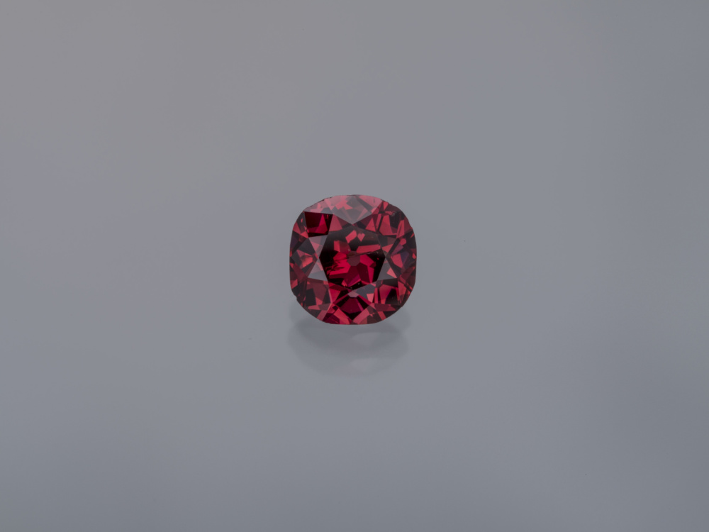Winston Red Diamond
